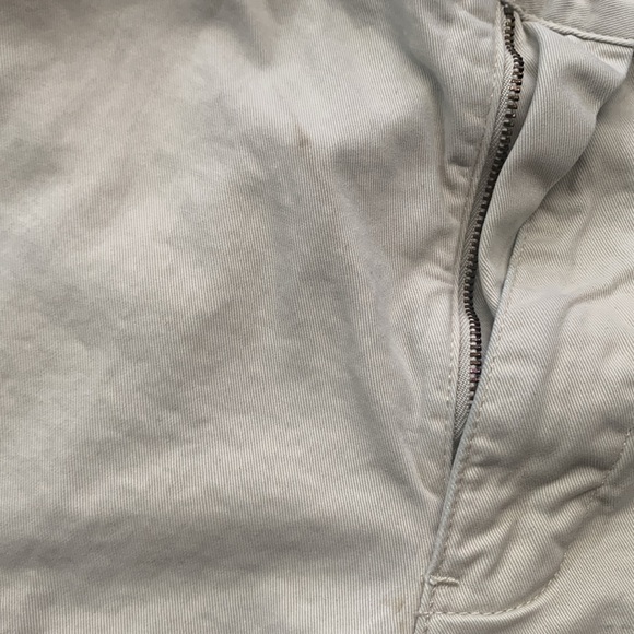 Polo Ralph Lauren light khaki shorts. Lightly worn - Picture 7 of 9